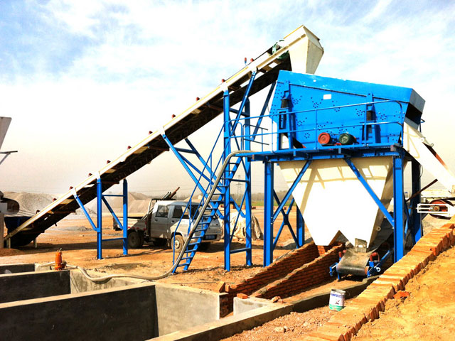 混凝(ning)土攪拌站同步(bu)振動水洗機