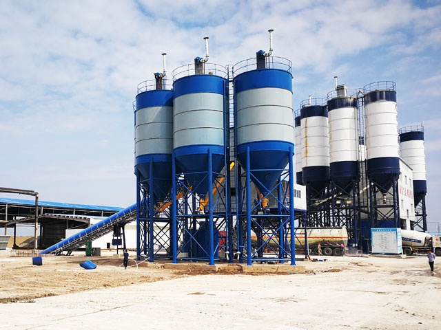 HZS180混凝土(tǔ)攪拌站(zhàn)