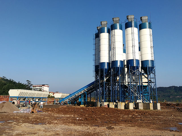 HZS120路橋(qiáo)混凝土(tu)攪拌站(zhan)