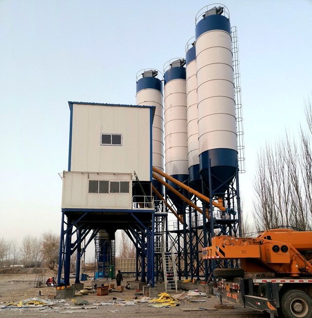 大(dà)型混凝(níng)土攪拌(ban)站的工(gong)作效率(lǜ)低産量(liang)低怎麽(me)辦？